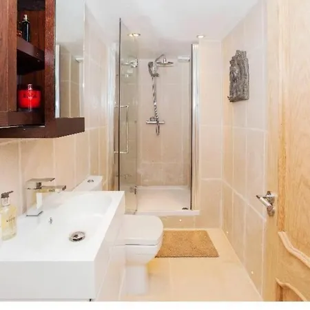 Beautiful Two Bedroom Flat In Kensington Лондон Экстерьер фото