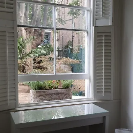 Beautiful Two Bedroom Flat In Kensington Лондон Экстерьер фото