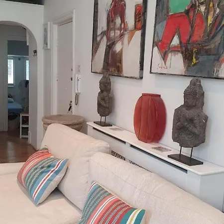 Beautiful Two Bedroom Flat In Kensington Лондон Экстерьер фото